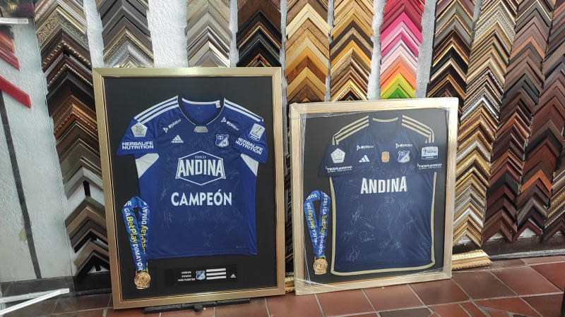 Camisetas Millonarios firmadas